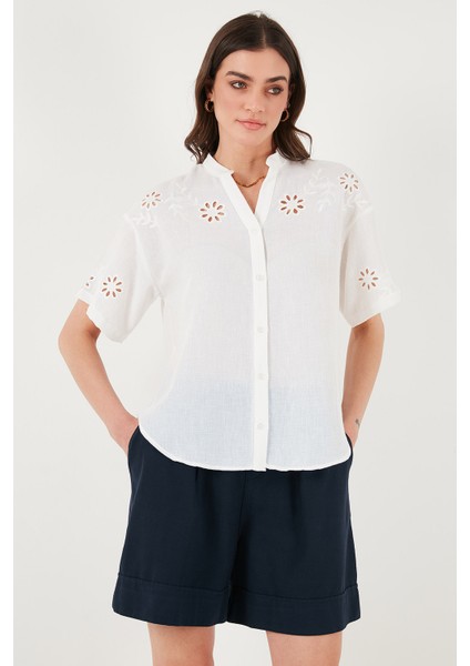 Standart Fit Hakim Yaka Fisto Nakışlı Gömlek Bayan Gömlek 6113876 indirimleri