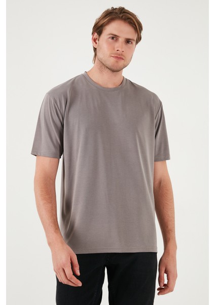 Regular Fit Bisiklet Yaka Basic T Shirt Erkek T Shirt 5902924 indirimleri