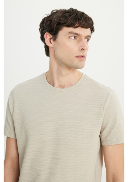 Pamuklu Slim Fit Dar Kesim Bisiklet Yaka Esnek Tişört