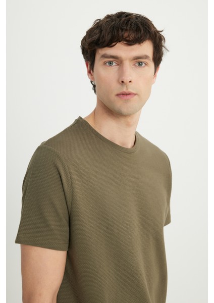 Pamuklu Slim Fit Dar Kesim Bisiklet Yaka Esnek Tişört fırsatları