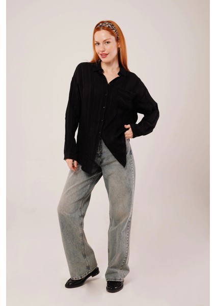 Hakim Yaka Çizgili Cep Detaylı Siyah Gömlek fiyatları