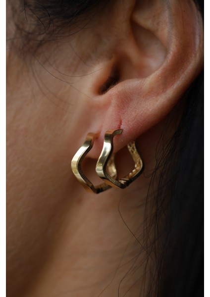 14 Ayar Altın Zikzak Küpe fırsatları