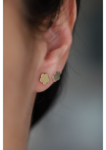 14 Ayar Altın Çiçek Modeli Pimli Küpe