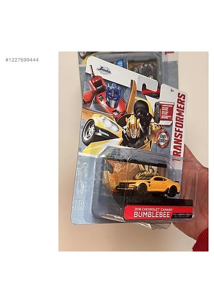 Toys 1:64 Ölçek Transformers Bumblebee (2016 Chevrolet Camaro)
