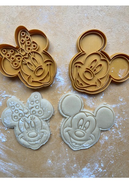 Mickey & Minnie Mouse Temalı 2’li Kurabiye & Şeker Hamuru Kalıbı Seti