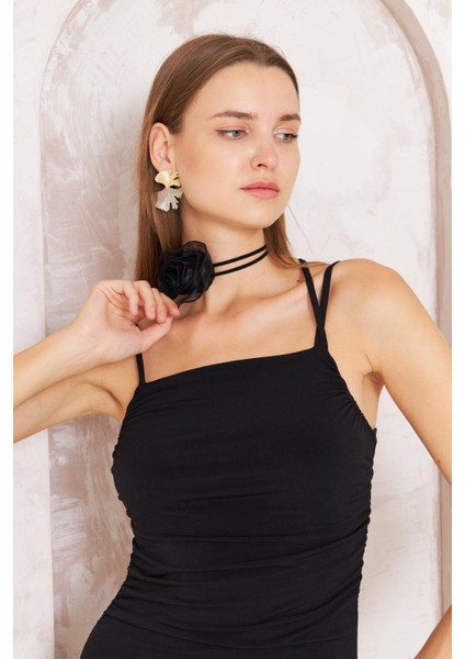 Kadın Siyah Gül Detaylı Bodycon Askılı Midi Elbise DM1053