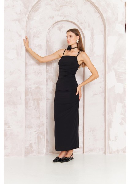 Kadın Siyah Gül Detaylı Bodycon Askılı Midi Elbise DM1053