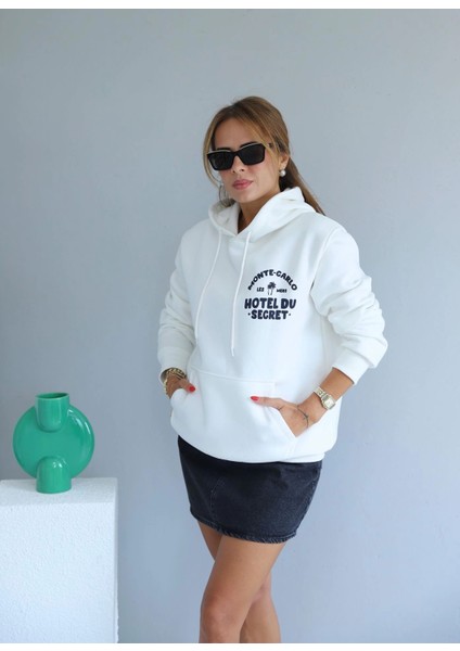 Beyaz Sırt Baskı Detay Kapşonlu Sweat