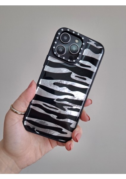 iPhone 16 Pro Max Uyumlu Leopar Desenli Taşlı Kamera Çıkıntılı Kaliteli Lüks Kılıf