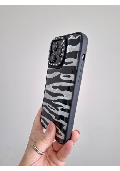 iPhone 14 Pro Max Uyumlu Leopar Desenli Taşlı Kamera Çıkıntılı Kaliteli Lüks Kılıf fırsatları