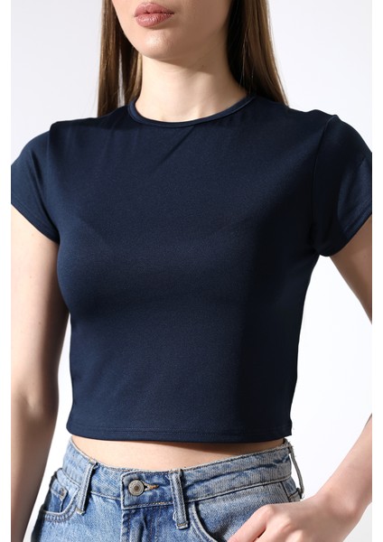 Soft Touch Bisiklet Yaka Kısa Kollu Crop Kesim Basic Düz Kadın T-Shirt 21974 Lacivert fiyatları