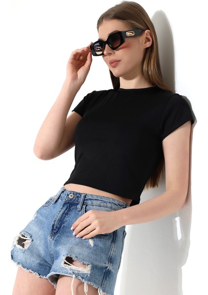 Soft Touch Bisiklet Yaka Kısa Kollu Crop Kesim Basic Düz Kadın T-Shirt 21974 Siyah fiyatları