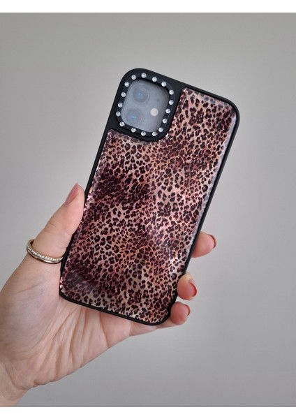 iPhone 11 Uyumlu Leopar Desenli Taşlı Kamera Çıkıntılı Kaliteli Lüks Kılıf