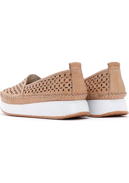 Kadın Bej Kalın Tabanlı Deri Comfort Loafer 25SFD332418