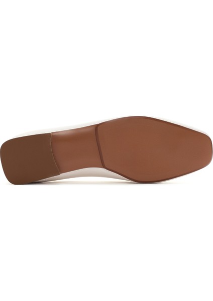 Kadın Beyaz Tokalı Maskülen Loafer 25SFE400418 fırsatları