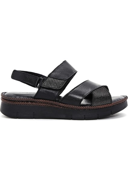 Kadın Siyah Bilekten Bantlı Deri Comfort Sandalet 25SFD320418