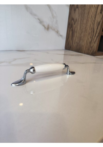 2416 Abalı Krom Renk Porselen Kulp ( 2 Delik Arası 12.8 cm ) fırsatları