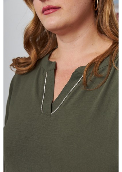 Yaka Taş Işlemeli Büyük Beden Bluz indirimleri