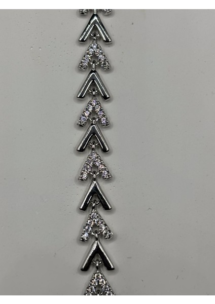 Xupıng Jewelry Gümüş Kaplama Zirkon Taşlı V Desenli Bileklik - Zarif ve Işıltılı Tasarım fiyatları