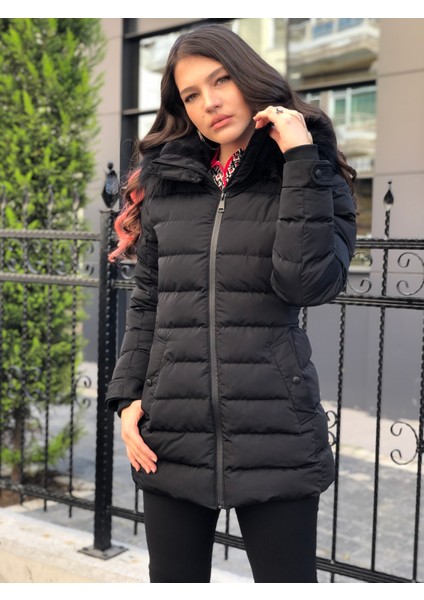 Kadın Yakası Kürklü ,çıkabilir Kapüşonlu Kadın Yasmin Mont