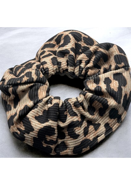 Leopar Desenli Lastik Toka