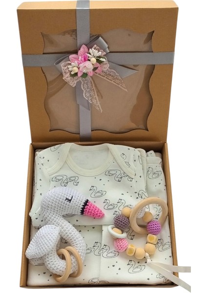 Hoşgeldin Bebek, Yenidoğan Kız Bebek, Amigurumi Kuğu Çıngırak, Penye Battaniye Hediye Seti