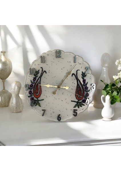 Epoksi Reçine Duvar Saati - Kaneviçe Lale Motifli - Kare : 30 cm