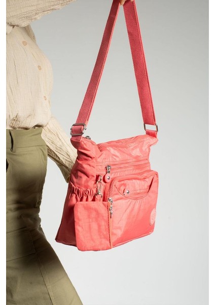 Klinkır Kadın Postacı Çanta Çok Cepli 25*20 cm Su Itici Kumaş Bayan Çapraz Askılı Omuz Çantası fiyatları