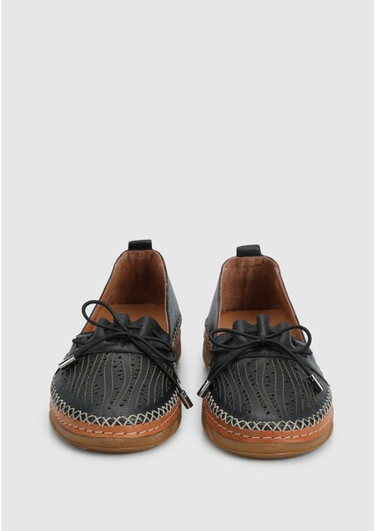 Siyah Deri Kadın Ayakkabı modelleri