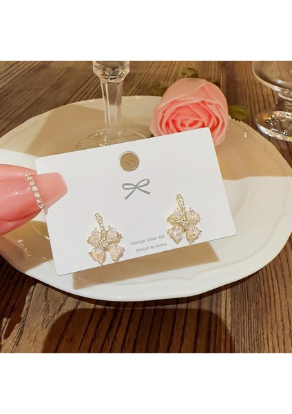 Hengshan 925 Gümüş Iğne Kore Tarzı Moda Inci Küpeler Niş Tasarım Içi Boş Kelebek Tatlı Pembe Çok Yönlü Küpe (Yurt Dışından)