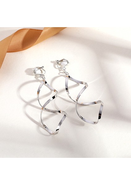 Hengshan Delici Olmadan Üçgen Püskül Kulak Klipsi, Üst Düzey Niş Edebi Retro Bayan Kulak Asılı Hafif Lüks Yüksek Kaliteli Küpeler (Yurt Dışından)