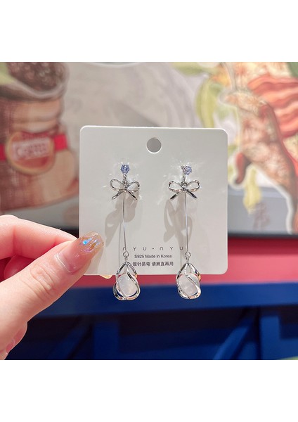 Hengshan Gümüş Iğne Seti Kedi Gözü Küpeler, Üst Düzey, Modaya Uygun ve Çok Yönlü, Hafif Lüks Küpeler, Sade ve Zarif Zirkon Küpeler (Yurt Dışından)