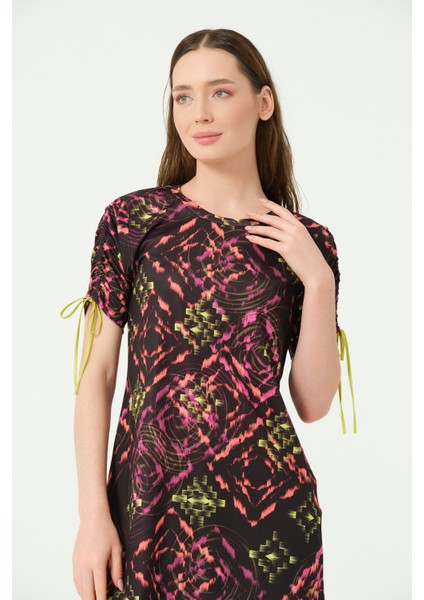 Kolu Toplamalı Yarım Kol Yarı Kapalı Mayo