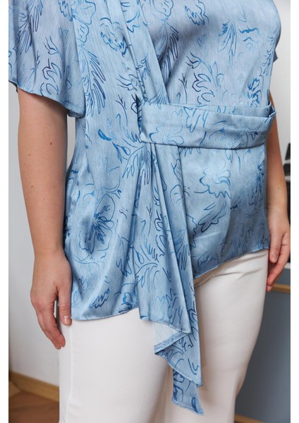 Kemer Aksesuarlı Büyük Beden Bluz Mavi indirimleri