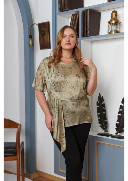 Kemer Aksesuarlı Büyük Beden Bluz Yeşil