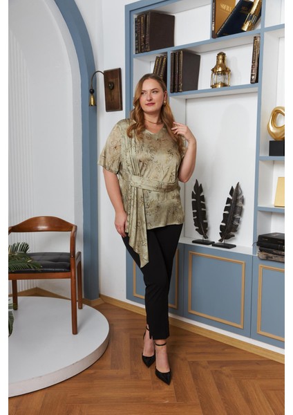 Kemer Aksesuarlı Büyük Beden Bluz Yeşil fırsatları