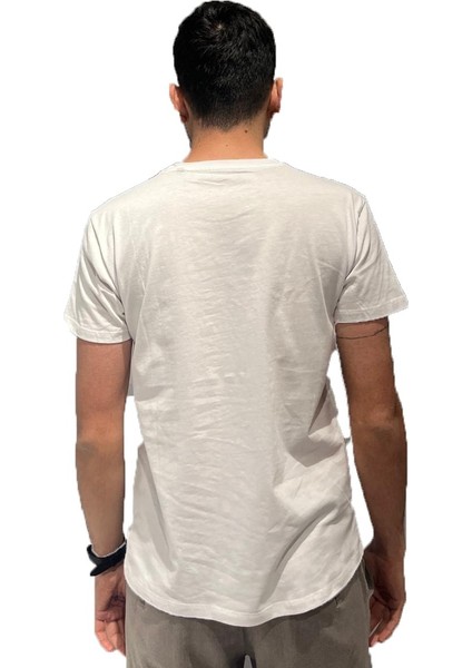 Lisanslı Beyaz Armalı Spor T-Shırt fiyatları