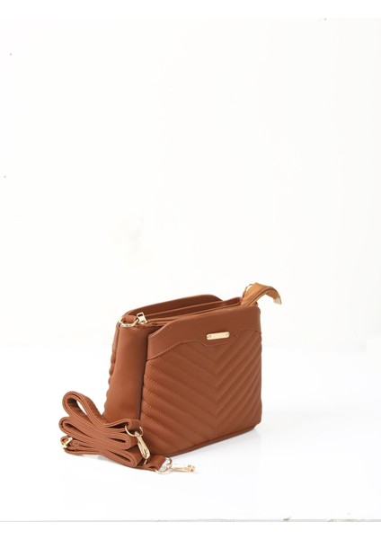 Üç Gözlü Kapitoneli Saten Çapraz Çanta fiyatları