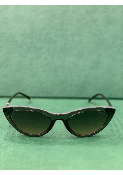 Guess GU3053 96P Kadın Güneş Gözlüğü
