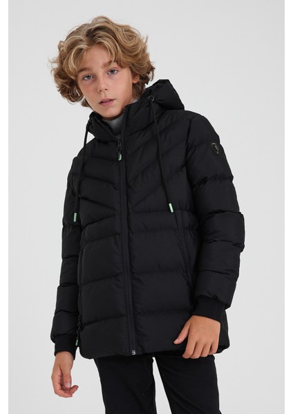 Siyah Erkek Çocuk Su ve Rüzgar Geçirmez Içi Kalın Kürklü Yıkanılabilir Mont & Kaban fırsatları