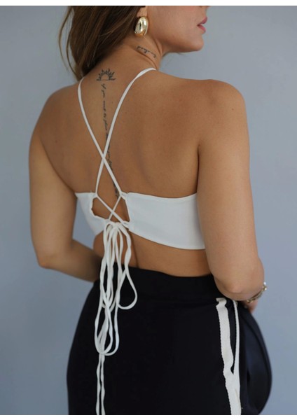 Ekru Boyun ve Sırt Bağlamalı Üçgen Crop fiyatları