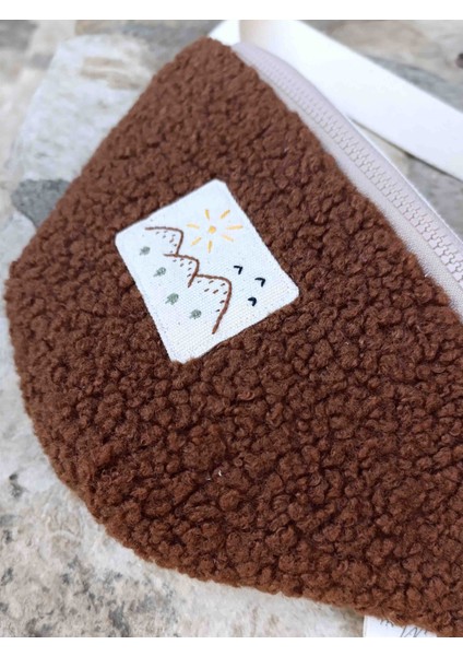Chocolate Teddy Nakışlı El Yapımı Bel Çantası modelleri