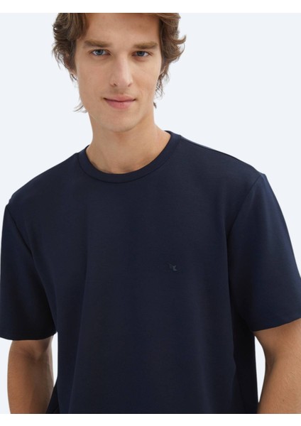 Lacivert Düz Bisiklet Yaka T-Shirt indirimleri