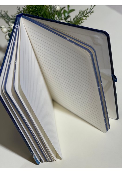 Dolunay Hologramlı Sert Kapak Lastikli Çizgili Defter 14X20CM 80 Yaprak