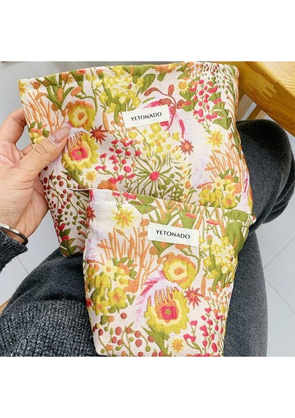 Büyük Kapasiteli Saklama Çantasına Sahip Üç Parçalı Kabartmalı Kozmetik Çantası (Yurt Dışından) fiyatları