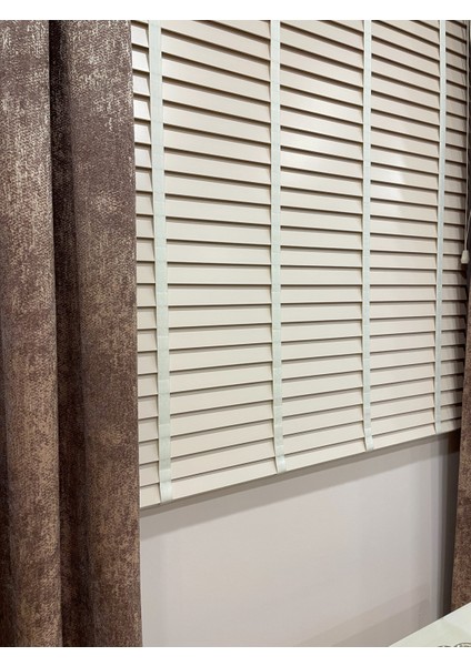 Bej Rengi %100 Orijinal Ahşap Jaluzi Perde 50 Mm Ofis Modern Ve Tüm Mekanlar Için fırsatları