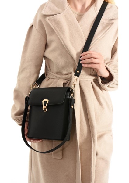 Kadın Siyah Renk Gold Toka Detaylı Ayarlanabilir Askılı Omuz Çanta fiyatları