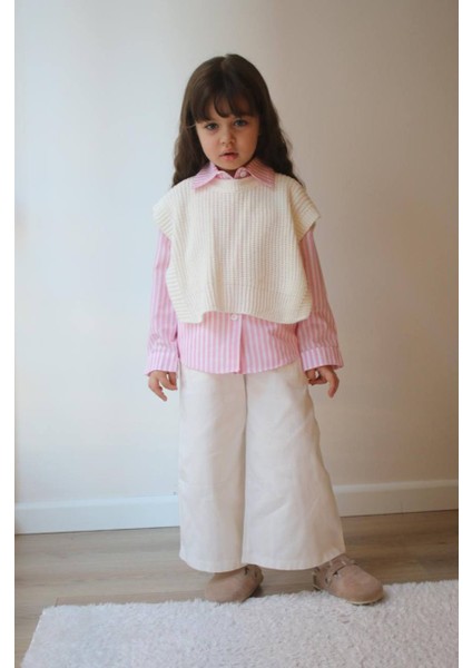 Kız Çocuk Gabardin Pantolon - Çizgili Gömlek Triko Yelek 3 Parça Alt Üst Takım