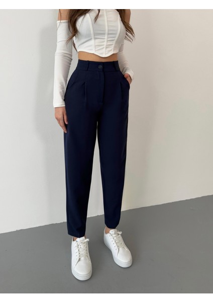 Kadın Yüksek Bel Havuç Kesim Pensli Kumaş Pantolon fırsatları