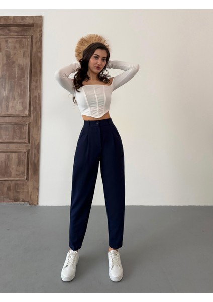 Kadın Yüksek Bel Havuç Kesim Pensli Kumaş Pantolon indirimleri